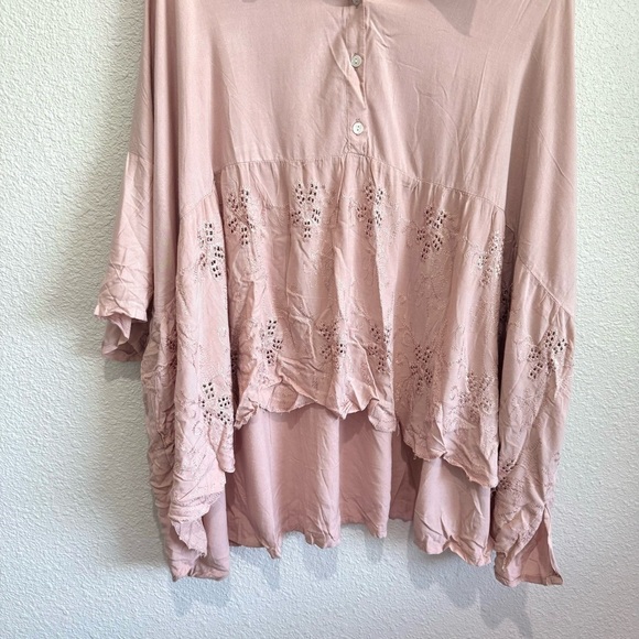 J Gee Women's 1X Pink Popover Blouse Eyelette Boho Rayon Floral Casual High Low - Picture 7 of 11